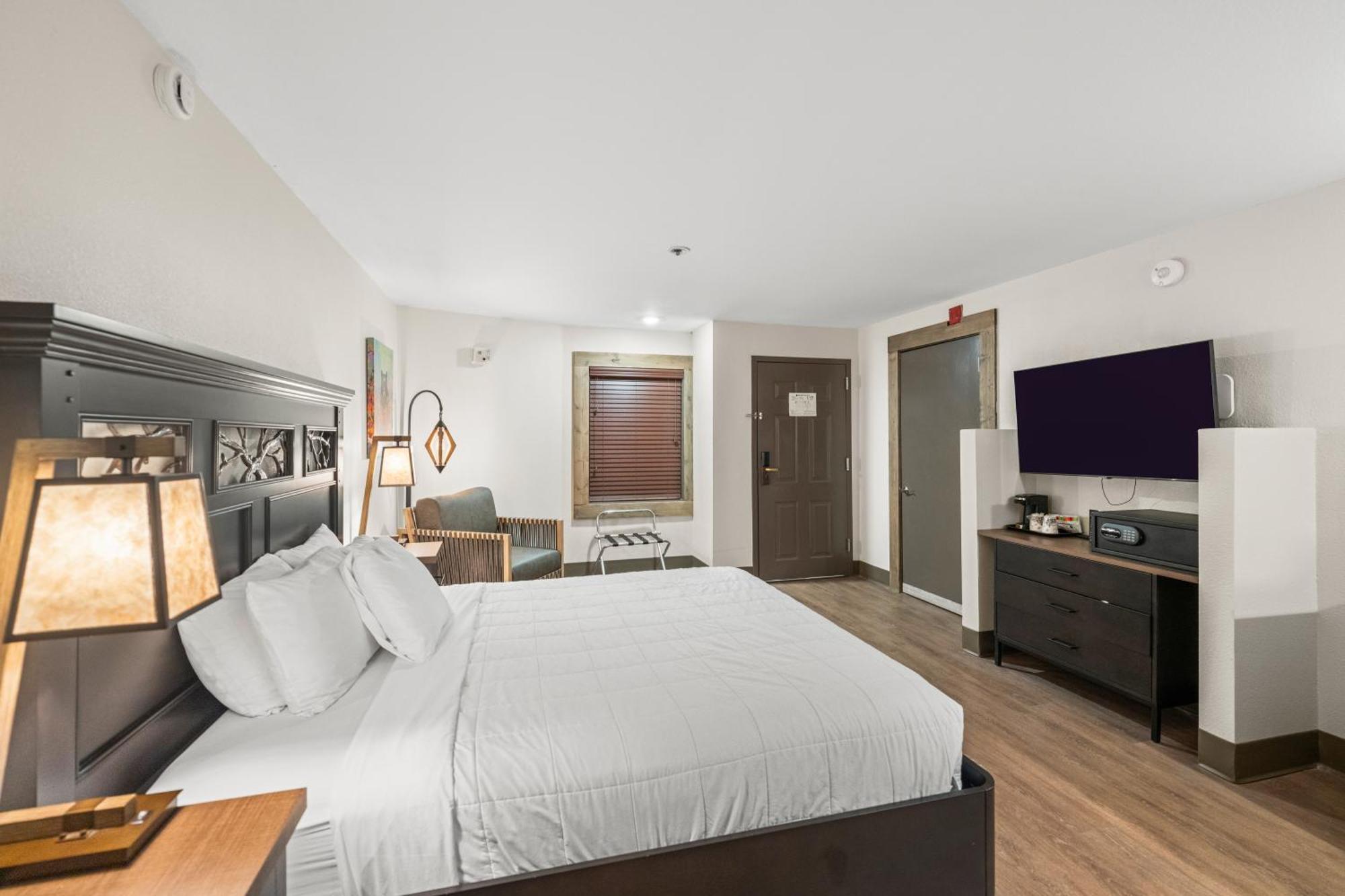 Black Bear Inn & Suites แกตลิงเบิร์ก ภายนอก รูปภาพ