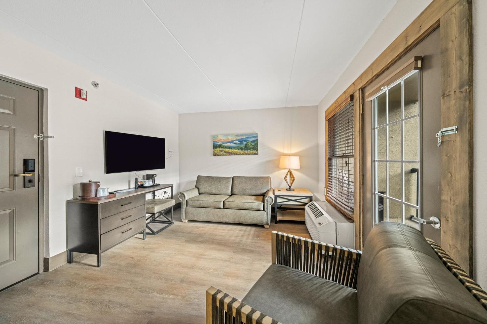 Black Bear Inn & Suites แกตลิงเบิร์ก ภายนอก รูปภาพ